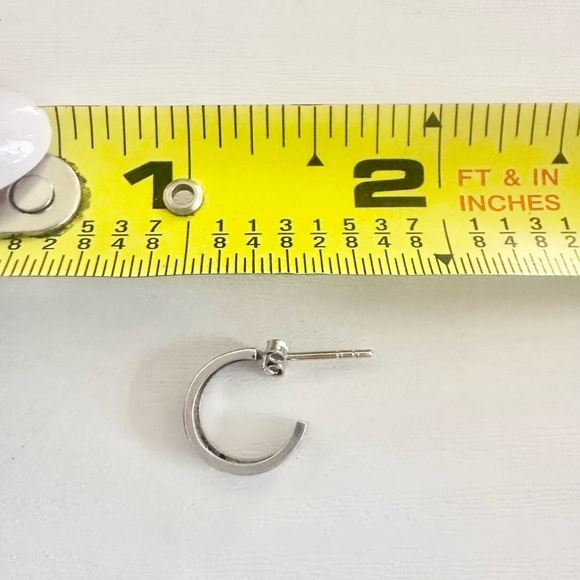 18k Real Solid White Gold Earrings - Picture 7 of 7